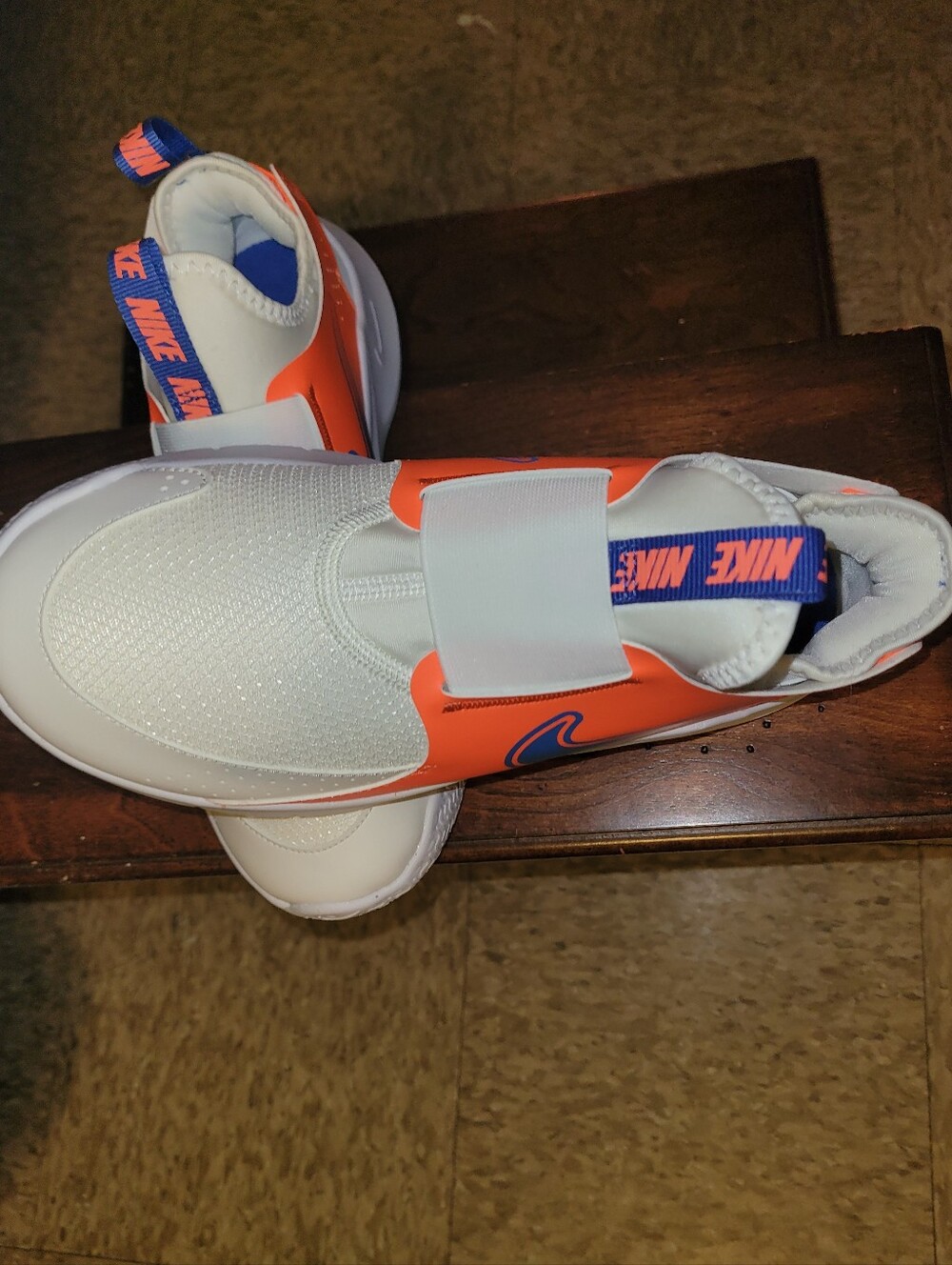 Nike Flex Runner 3
Youth Slip-On Sneakers - Orange and White Size 5.5 - Picture 4 of 5